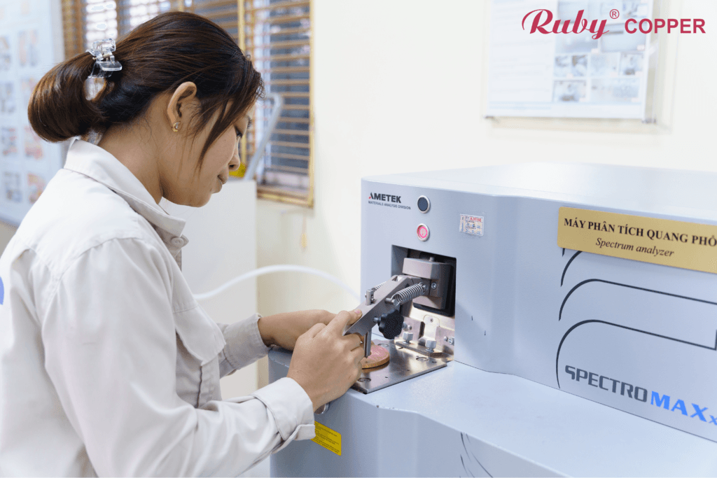 Tube quality inspection process for defect detection and inner cleanliness control